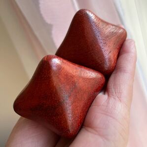 天然高品質木質 小葉紫檀 ジャイロ型 保健手転球