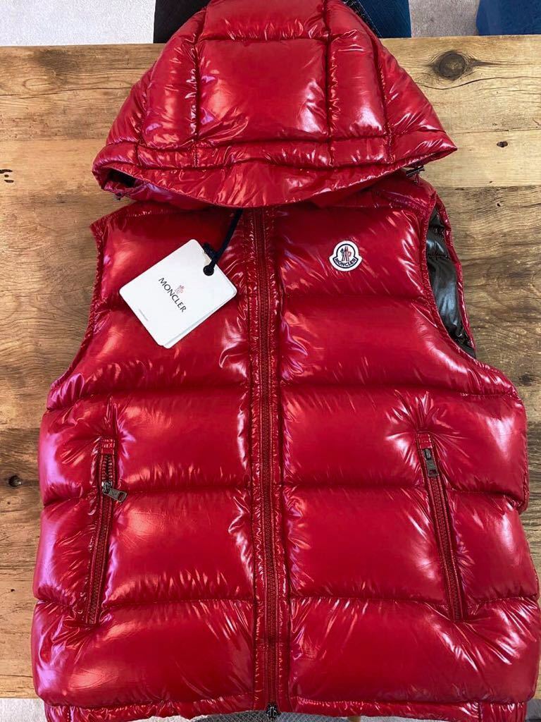 モンクレール MONCLER ダウンベスト TIB 赤-