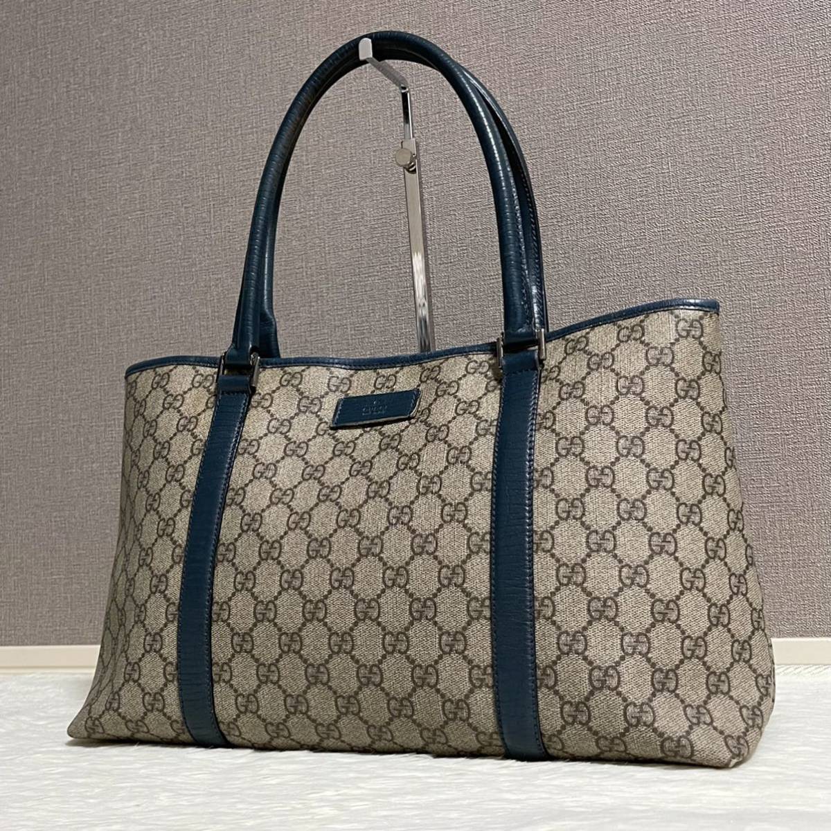 GUCCI レザーハンドバッグの値段と価格推移は?|1,904件の売買情報を ...