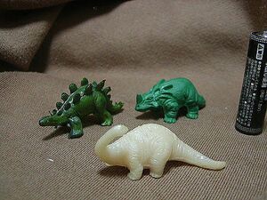 恐竜①53-5駄菓子屋　消しゴム系　パチ恐竜 怪獣　セット