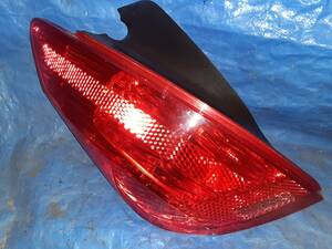 T75FT Peugeot 308 left tail lamp 9680425980 postage included 