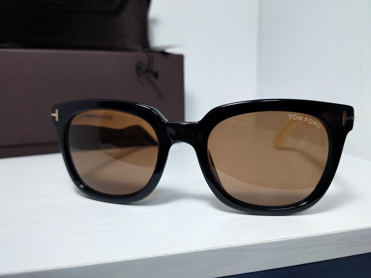 登場!登場!☆TOMFORD☆ トムフォード サングラスTF672 02NレオンLEON