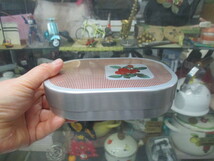 少しへこみがある昭和の時代のお弁当箱　赤いバラ　大_画像2
