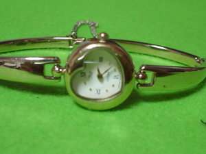 珍品　デザイン　CITIZEN　FILL　女性用腕時計　ハート型デザイン　ブレスレットタイプ　ゴールド　JAPAN