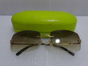  beautiful goods. person ETRO Etro sunglasses 