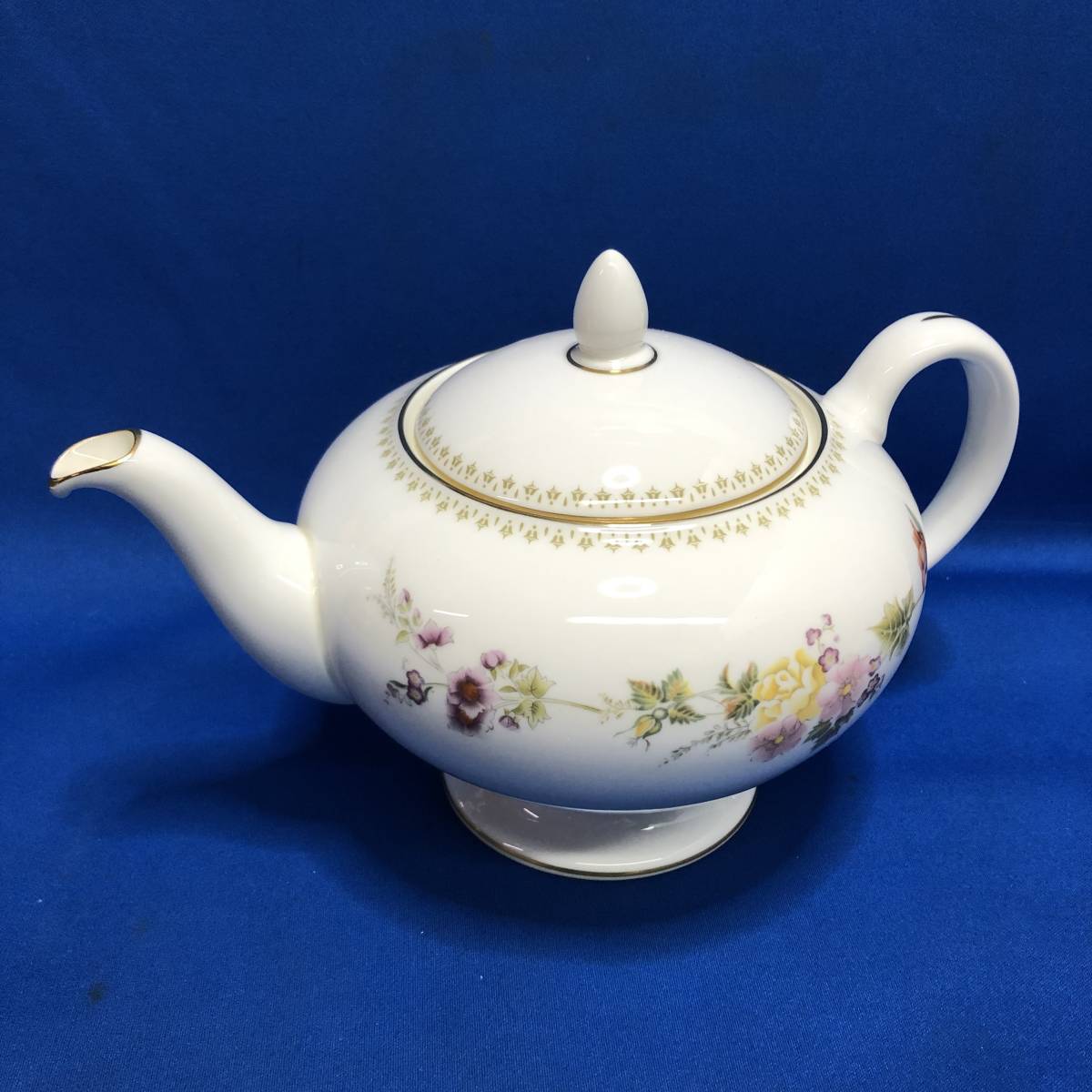 ヤフオク! -ウェッジウッド ティーポットの中古品・新品・未使用品一覧