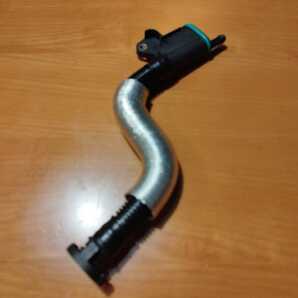Audi アウディ PVC オイル ウォーター セパレーター ホース エキゾースト パイプ バキューム For VW Passat Audi A3 Q5 06H103226A