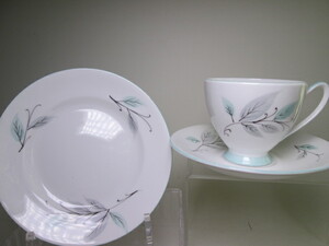 * world. name kiln collection * England ROIYAL STANDARD leaf ... tea cup & saucer Trio 