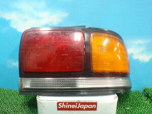 ★　AE100　スプリンター　テールランプ右　テールレンズ右　20251JJ