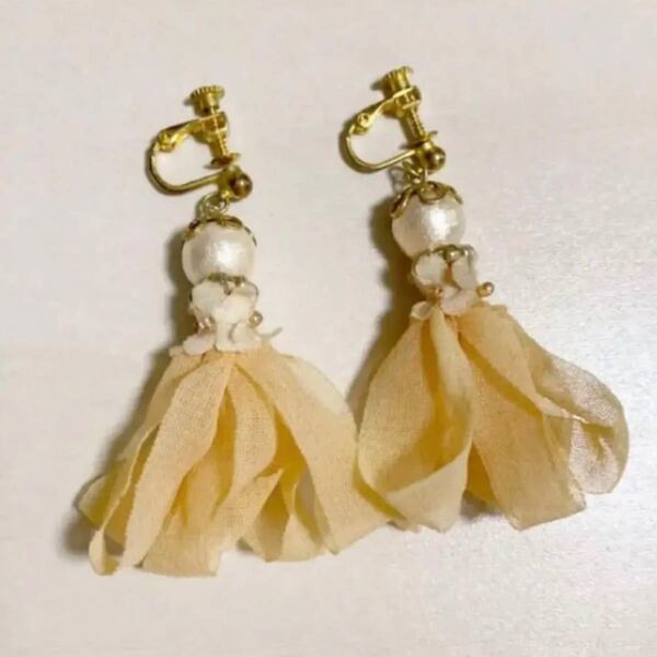 【超美品!】イヤリング 花 パール タッセル コットンパール