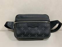  【質屋 尾張屋商店 東京】☆未使用☆ LOUIS VUITTON ルイヴィトン バムバッグ アウトドア エクリプス M30245_画像1