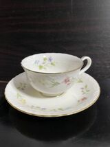 O330.11 Noritake/ノリタケ Contemporary コンテンポラリーシリーズ カップ&ソーサー2客セット ティー コーヒー お茶 花柄_画像5