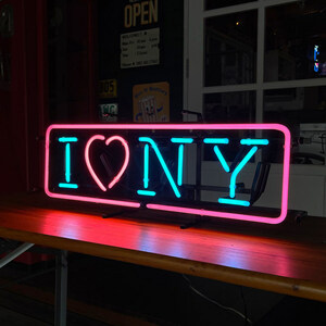 ネオンサイン I LOVE N.Y アイラブニューヨーク 高さ23.5×幅65.5×奥行き12.5cm ネオン管 照明 店舗装