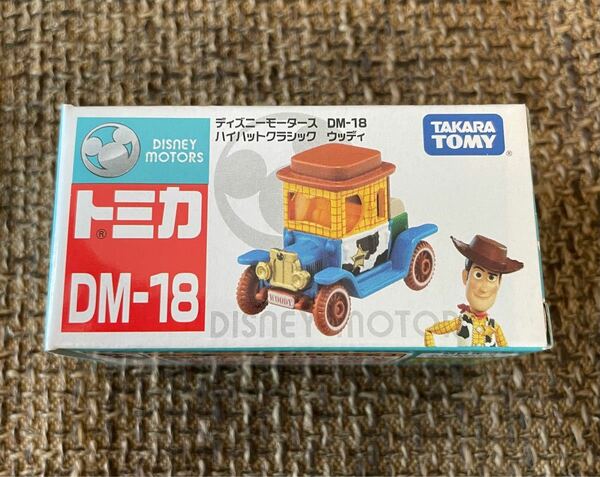 新品 トミカ ディズニーモータース ハイハットクラシック ウッディDM-18