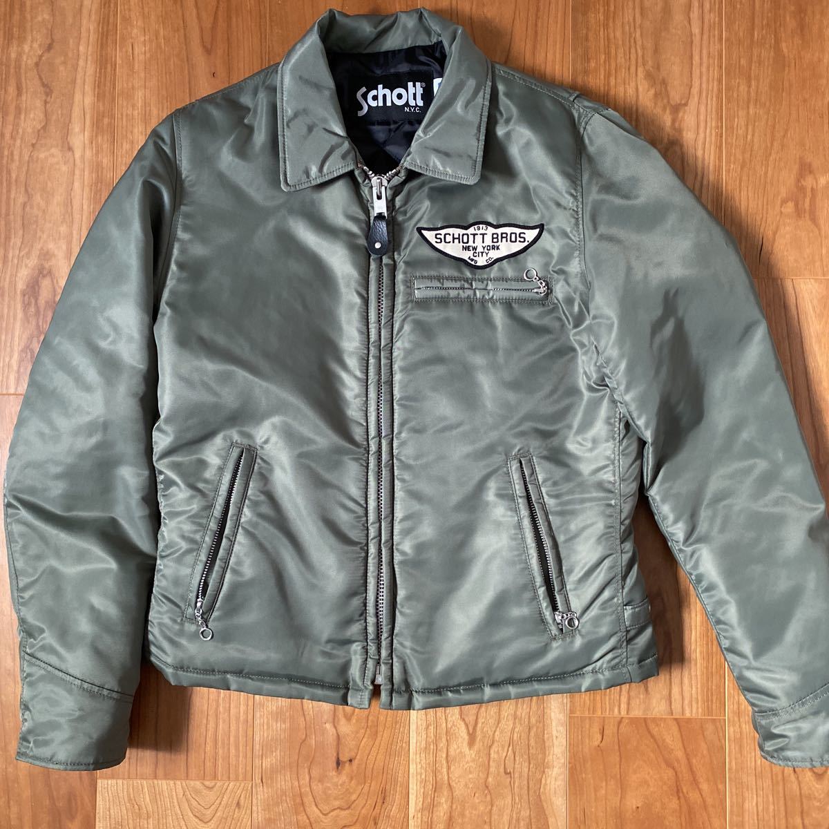 ヤフオク! -「schott ナイロンライダース」の落札相場・落札価格