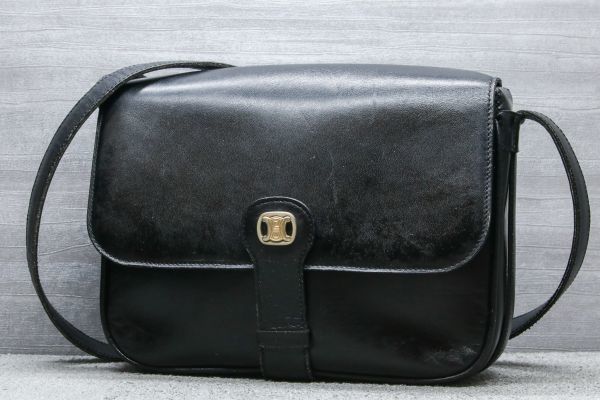 セリーヌ トリオンフ ショルダーの値段と価格推移は?|373件の売買 ...