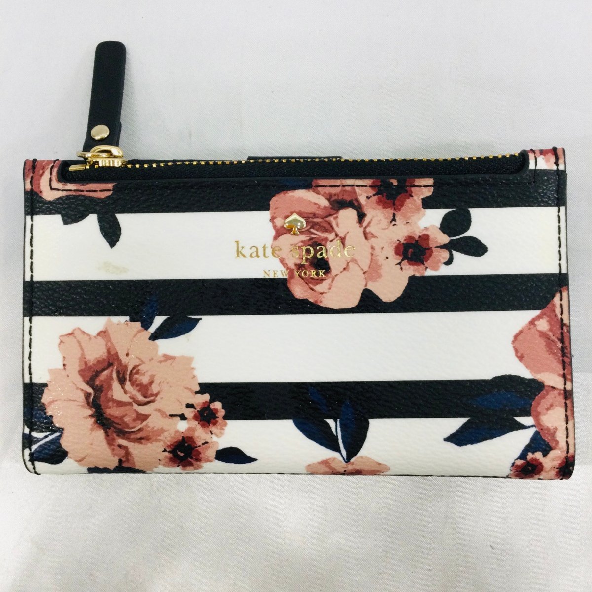 kate spade 財布 花柄の値段と価格推移は？｜4件の売買データからkate