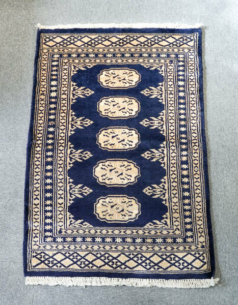 パキスタン手織り絨毯 size:94x62cm ボハラデザイン