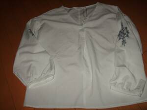  новый товар бирка быстрое решение * E hyphen world gallery рукав вышивка дизайн блуза *F размер 