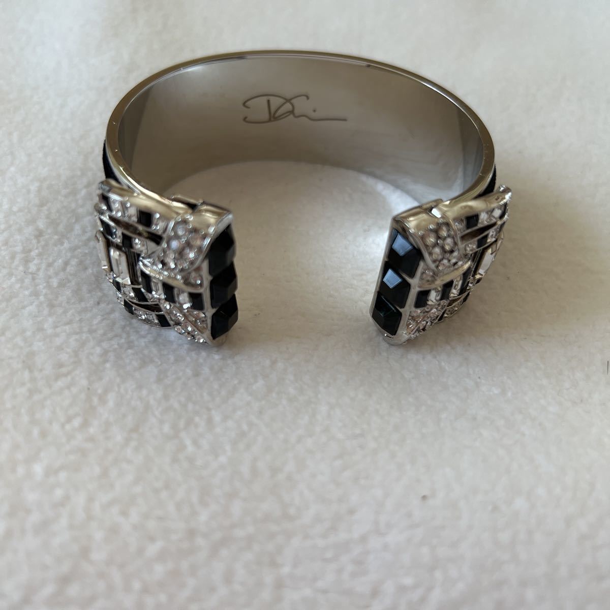 美品 FOXEY フォクシー メタル ビジュー バングル ブレスレット アクセサリー シルバー J1104 ファッション ブランド別 フォクシー