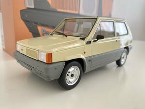 1/18 laudoracing models Fiat Panda 45 1980 Color : Beige Fiat Panda 2.FF