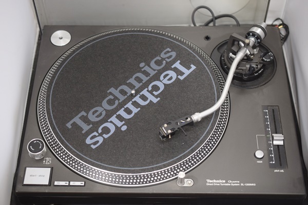 レコードプレーヤー テクニクスの値段と価格推移は?|766件の売買情報 レコードプレーヤー テクニクスの値段と価格推移は?|766件の売買情報