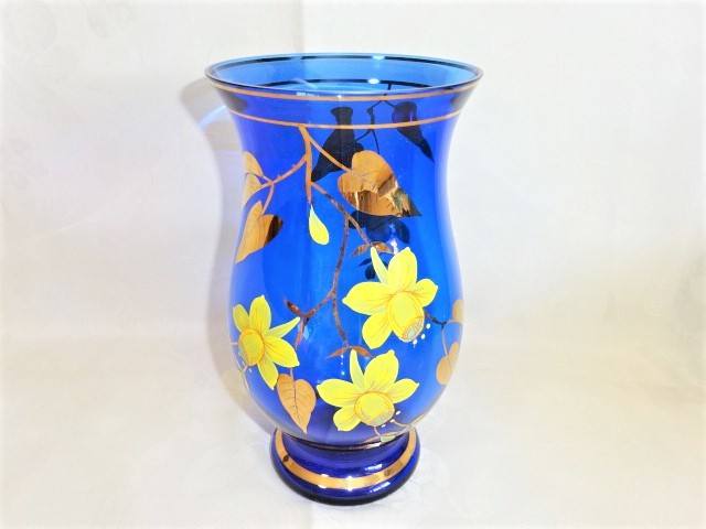 お得な特別割引価格） ボヘミア ガラス 花瓶 金彩 花模様 花瓶
