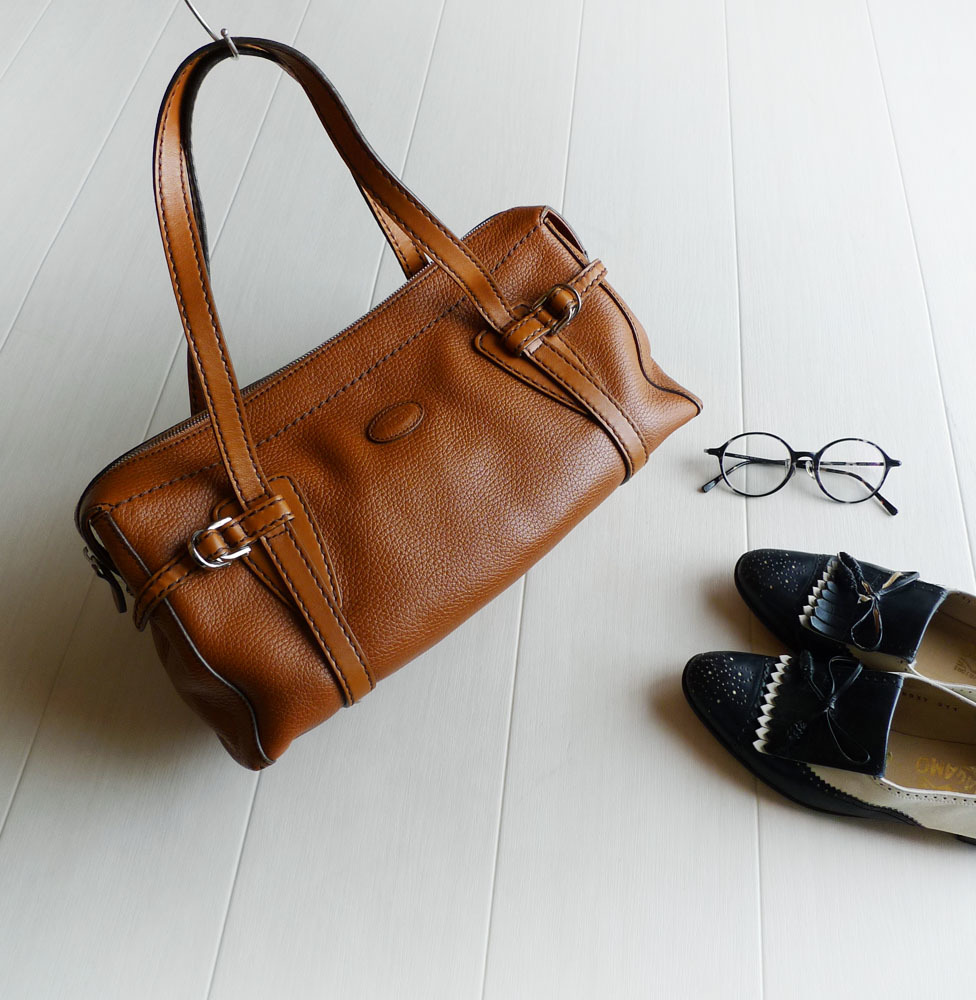 ヤフオク! -「(トッズ tod」(かばん、バッグ) (トッズ)の落札相場 ...