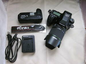 中古動作品 ペンタックス PENTAX K-5+グリップD-BG4+レンズPENTAX-DA18-135mm 