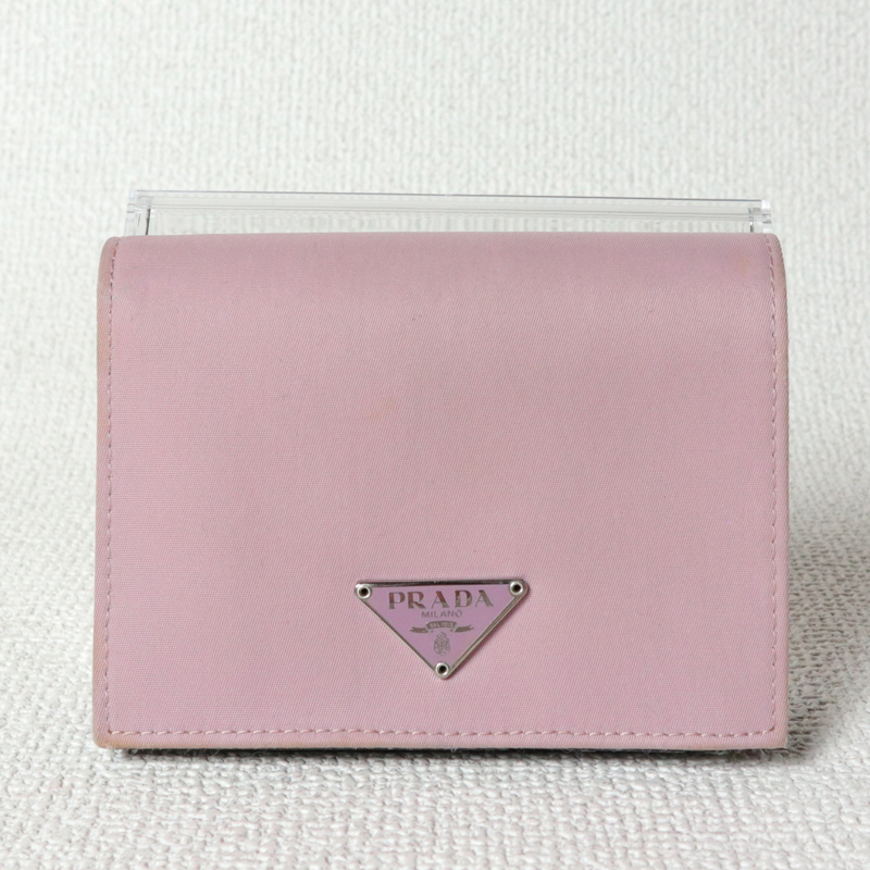PRADA 二つ折り 財布の値段と価格推移は?|1,138件の売買情報を集計 ...
