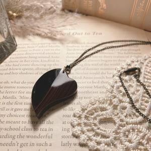  wooden pendant lacquer coating wood necklace japan Vintage jewelry accessories 0244