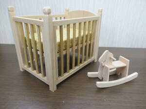 Art hand Auction Handmade★Miniature★Wooden furniture★1/12 scale★Crib & rocking horse, toy, game, doll, character doll, Dollhouse