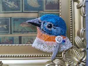 小鳥　刺繍ブローチ　幸せの青い鳥　手刺繍　ハンドメイド　