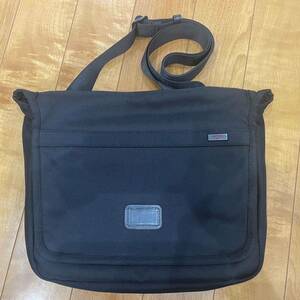 [ used ]TUMI Tumi shoulder bag 26159DH net book * Mini *mesenja- burr stick nylon PC storage pocket 