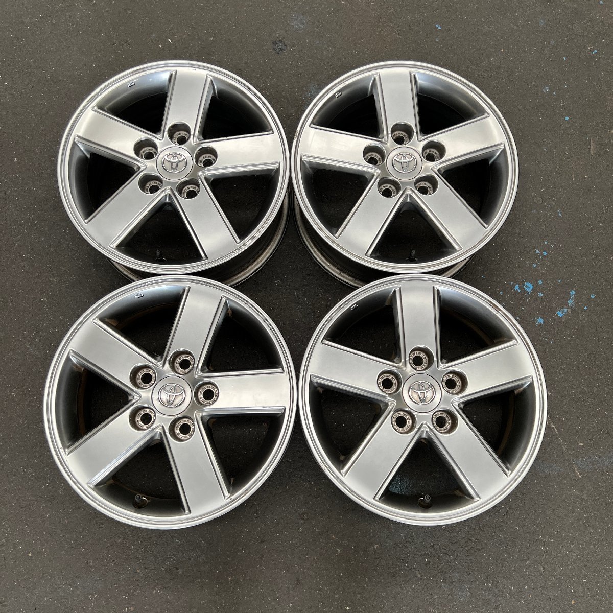 ヤフオク! -「azr60」(ホイール) (タイヤ、ホイール)の落札相場・落札価格