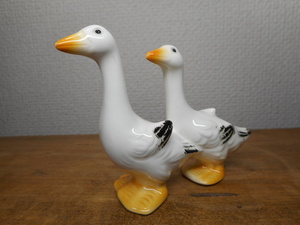 ドイツ　ゲーベル　Goebel　アヒル　陶器　フィギュア　置物　トリ　鳥　２羽