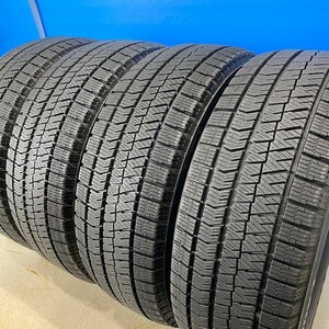 【2019年製造】　215/55R18　中古　スタッドレス　ブリヂストン　BLIZZAK　VRX2　215/55/18　4本　【来店交換も大歓迎】