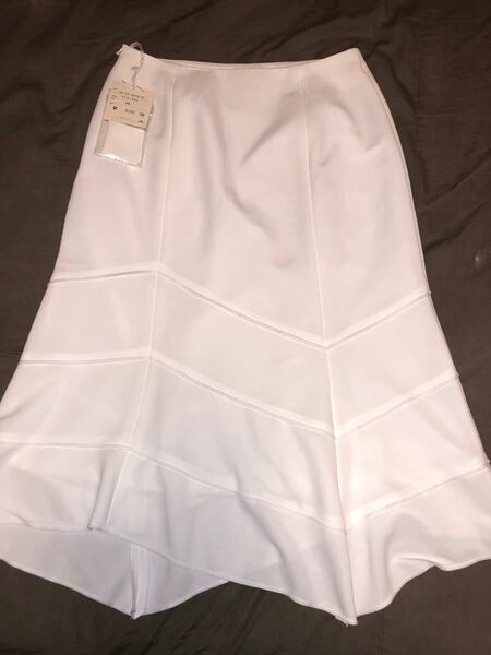 ユリエ　ニタニ　ホワイト　スカート　未使用　日本製