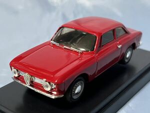 プロゲットK製　　アルファロメオ ジュリア　スプリント　GT 赤　　1963年　　　　1/43