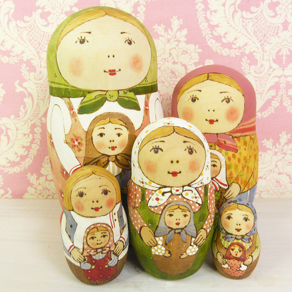 ロシア タマラさんの娘オリガさんのノスタルジック マトリョーシカ マトリョーシカ人形 17cm 5人組 Bタイプ