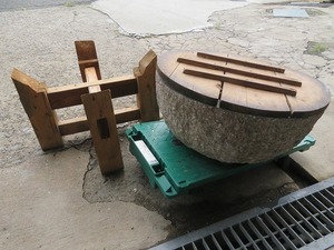 餅つき　石臼　台　杵つき　木蓋 ◎現状品　引取限定　大阪　和泉市