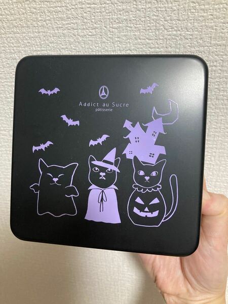 アディクトオシュクル　ハロウィン限定　クッキー缶　空き缶