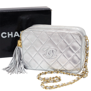 【送料無料】【本物】希少★CHANEL★ヴィンテージシャネル★チェーンショルダー★シルバー★タッセル付き★ラムスキン★ゴールド金具★