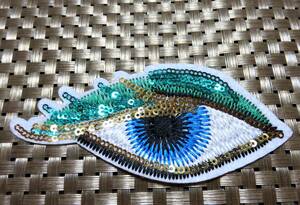 左DX孔雀目■スパンコール加工◆新品ゴージャス　EYE　アイ 刺繍ワッペン■アート　ファッション　ミリタリー　激渋■洋服・衣類・衣服DIY