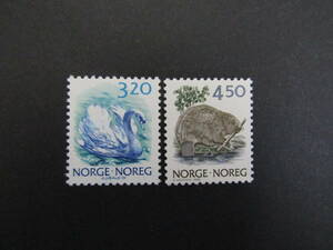 ●　【ノルウェーの切手】　「スワンなど」（２種）　1990年（平成2年）発行　希少　●