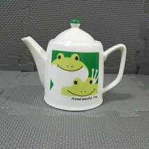 カエル「ティーポット 1個」蛙 かえる 陶器製 茶漉し付き_画像1