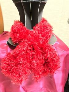 赤　毛足の長い毛糸で編んだプチマフラー　1点物　新品 　手編み　プレゼント