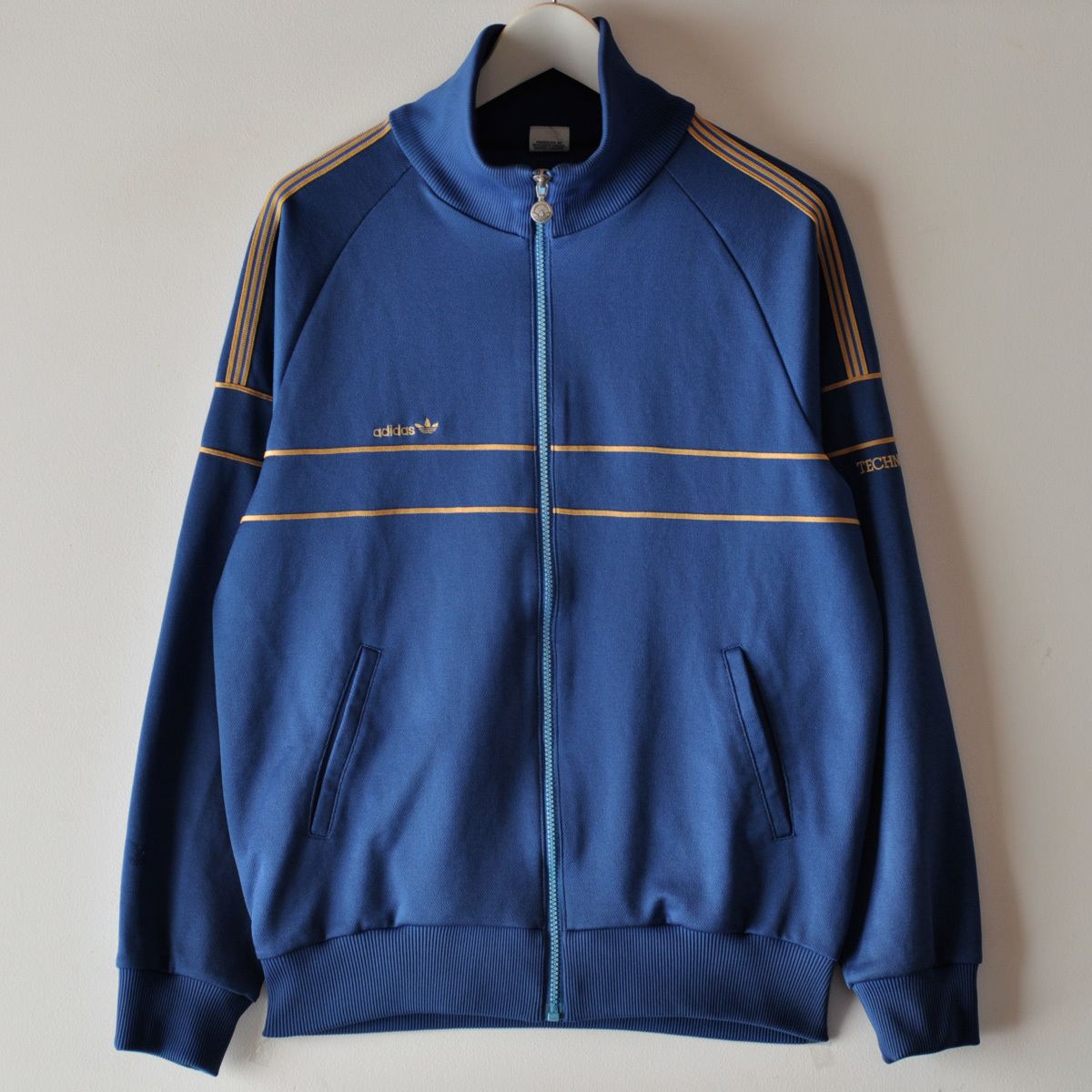 ヤフオク! -「adidas 80s ジャージ」の落札相場・落札価格