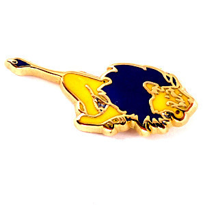  pin badge *... lion one head Peugeot car * France limitation pin z* rare . Vintage thing pin bachi