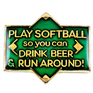  pin badge * softball . lamp Play ball that after beer .... running times .!* France limitation pin z* rare . Vintage thing pin bachi